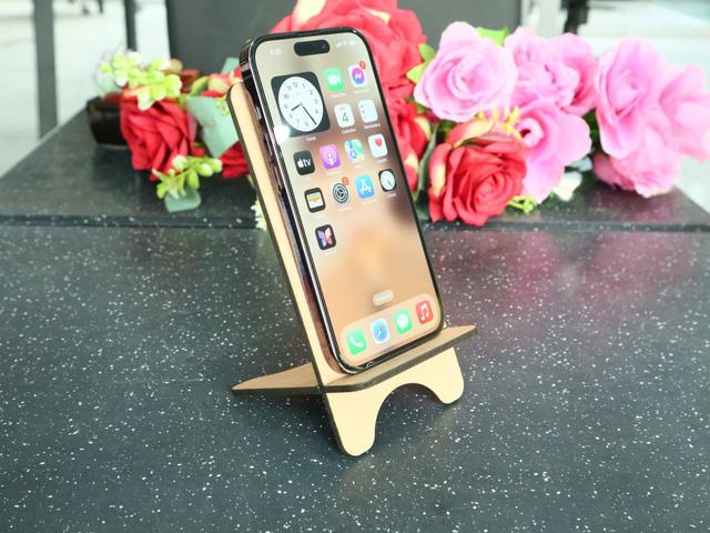 Макет Деревянный стенд для iPhone для лазерной резки вектор — изображение 4