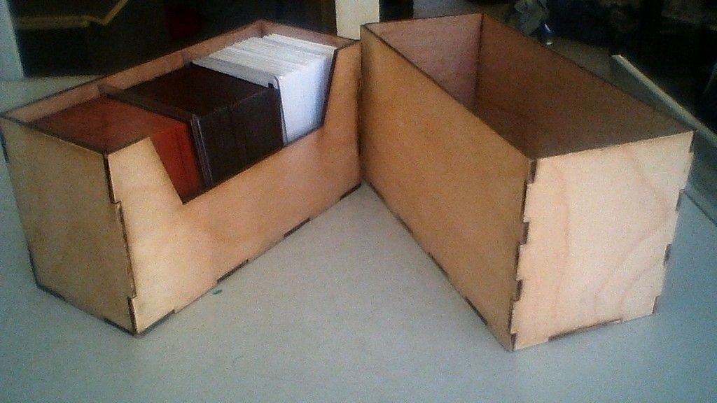 Макет Коробка для колоды коллекционной карточной игры для лазерной резки файл DXF