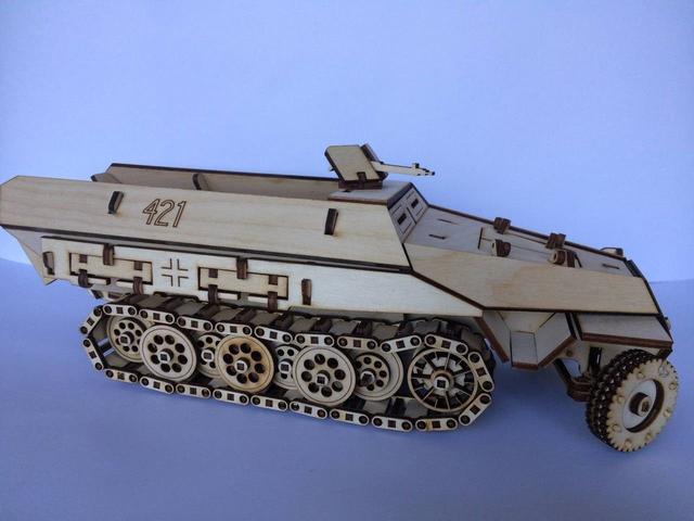 Макет Макет бронированного personnel carrier для лазерной резки 3D-модель деревянная игрушка чертёж для ЧПУ — изображение 3