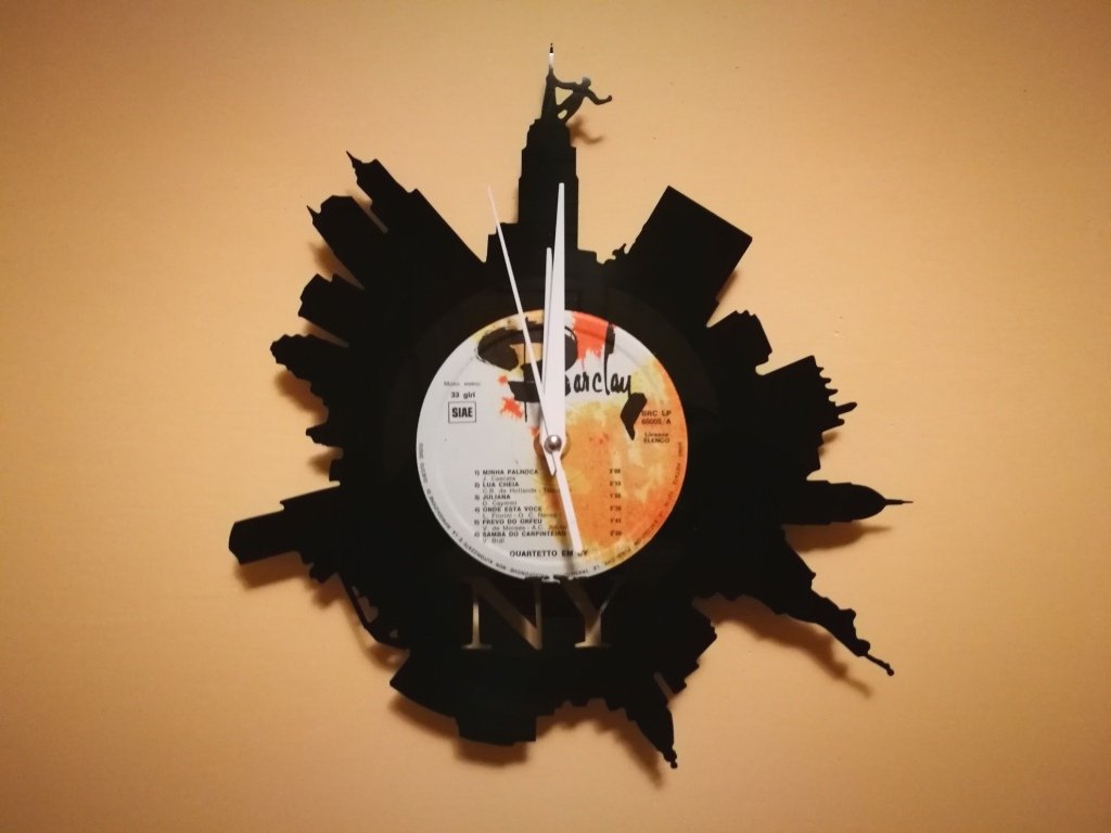 Макет Макет виниловых часов Orologio vinile new york для станка файл dxf
