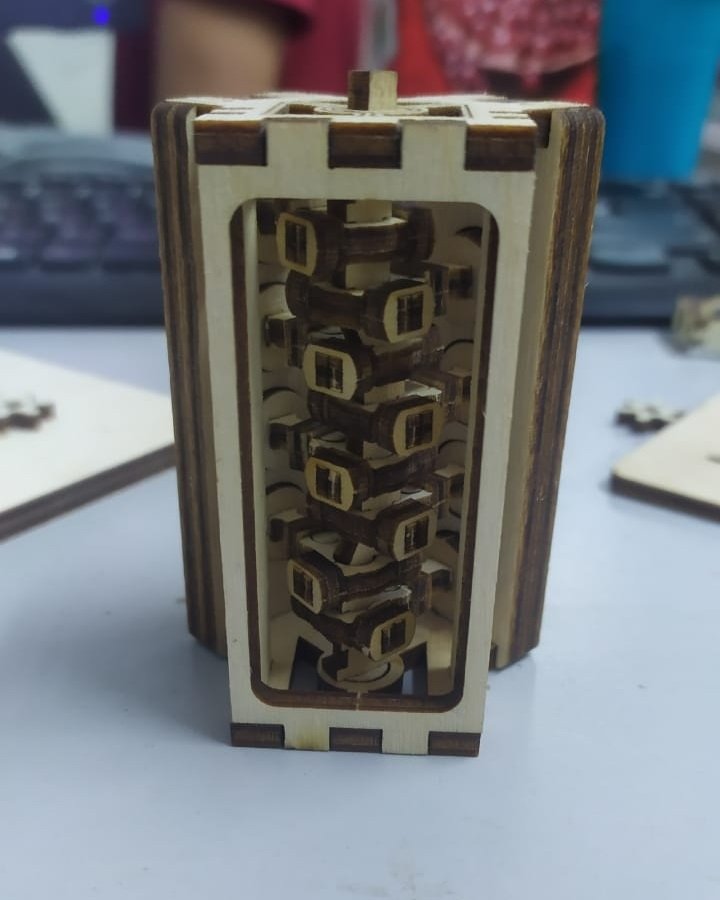 Макет Макет для лазерной резки деревянного двигателя V8