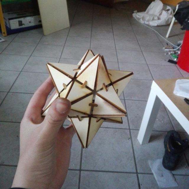 Макет Макет для лазерной резки маленький звёздчатый додекаэдр из дерева файл SVG — изображение 1