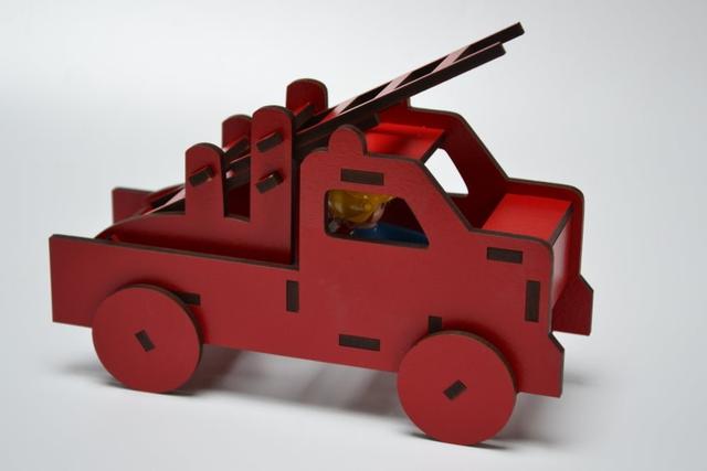 Макет Макет для лазерной резки пожарной машинки Playmobil из дерева 4 мм МДФ SVG-файл — изображение 2