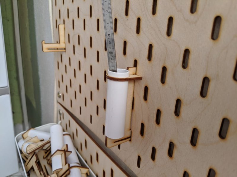 Макет Макет для лазерной резки совместимых с IKEA SKADIS крючков и панелей на заклёпках формат DXF