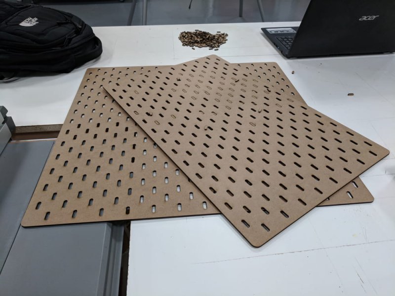 Макет Макет для лазерной резки pegboard в стиле IKEA Skadis формат SVG