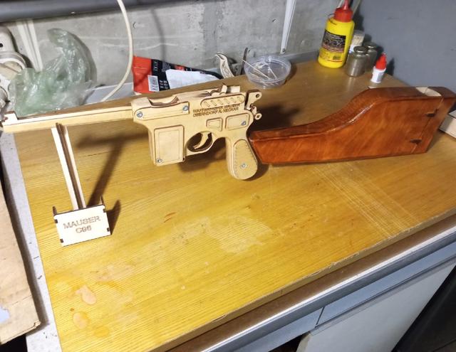 Макет Макет игрушечного пистолета Mauser C96 для лазерной резки — изображение 2