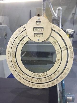 Интересный макет Макет круглого календаря из фанеры для лазерной резки