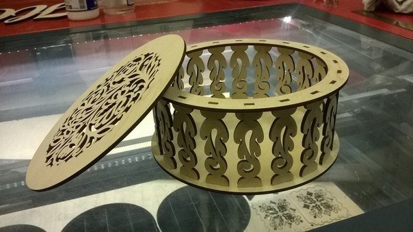 Макет Макет круглой шкатулки для лазерной резки