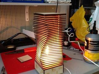 Интересный макет Макет настольной лампы для лазерной резки вариант 1