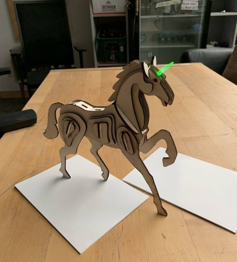 Макет Макет 3D-пазла в виде единорога для лазерной резки файл SVG