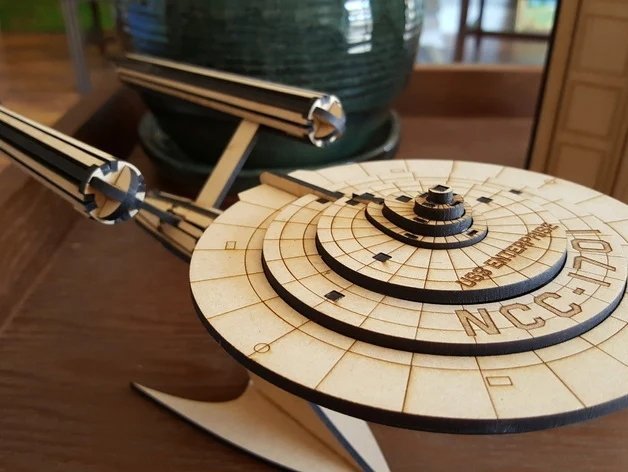 Макет Макет USS Enterprise для лазерной резки SVG-файл