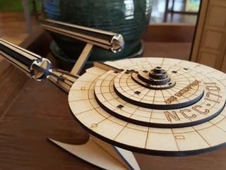 Интересный макет Макет USS Enterprise для лазерной резки SVG-файл