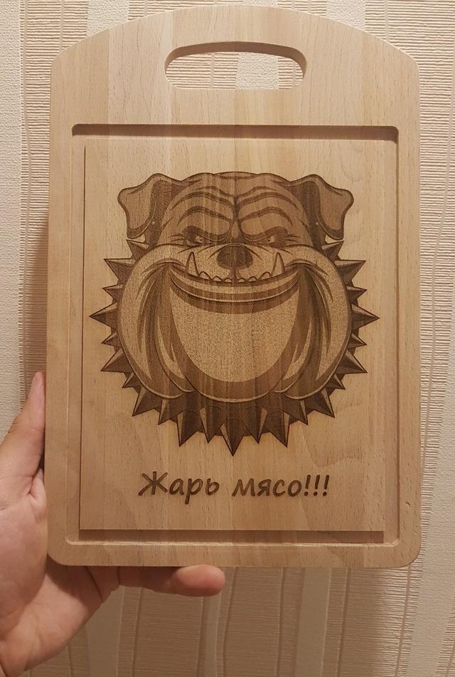 Макет Наклейка с изображением злой собаки для лазерной гравировки векторный файл