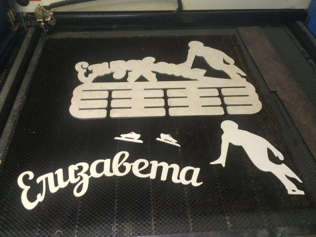 Макет Подставка для медали в виде коньков макет для лазерной резки
