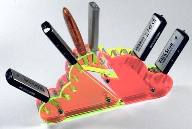 Макет Подставка для USB-флешки в форме облака для лазерной резки — изображение 2