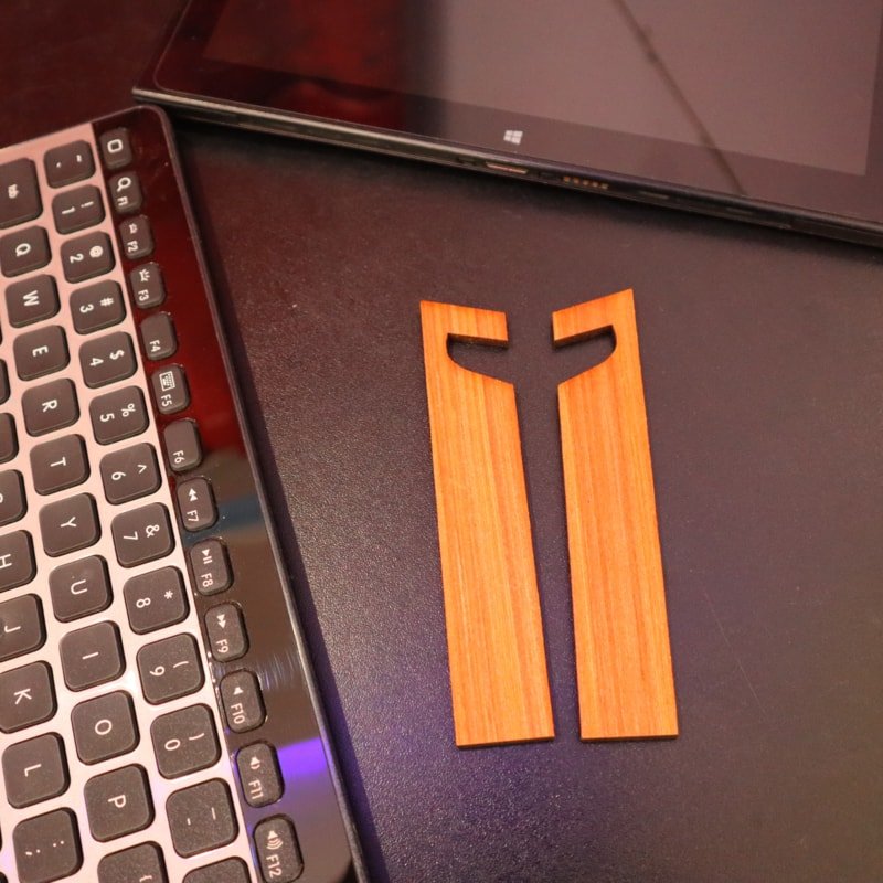 Макет Подставка для iPad и ноутбука чертёж для лазерной резки файл DXF