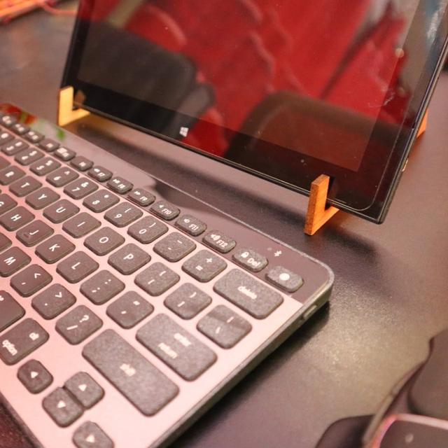 Макет Подставка для iPad и ноутбука чертёж для лазерной резки файл DXF — изображение 3