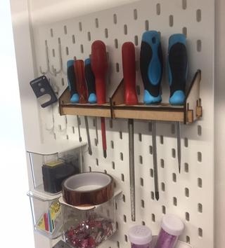 Интересный макет Чертеж для лазерной резки подставки для отвёрток IKEA Skadis 3 мм файл SVG