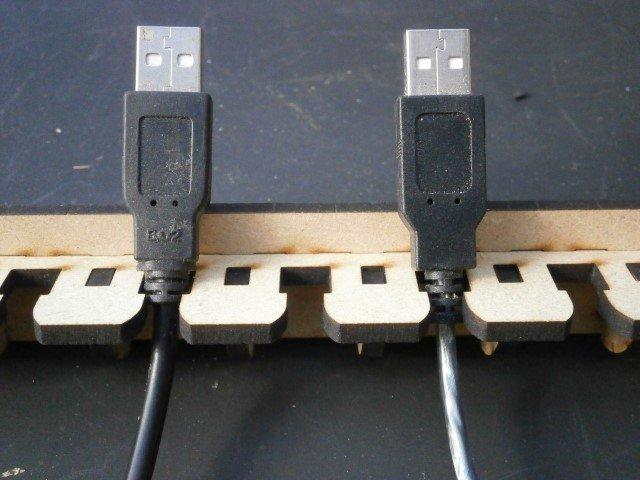Макет Чертеж USB-кабеледержателя для лазерной резки формат dxf — изображение 4