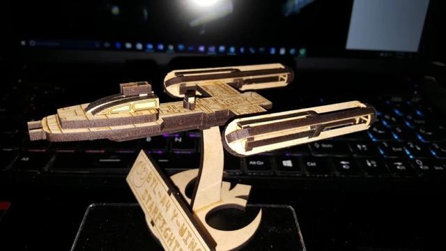 Макет Чертёж для лазерной резки истребитель Y-wing из Звёздных войн