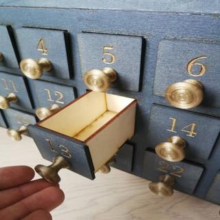 Интересный макет Шаблон календаря адвент для лазерной резки