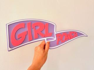 Интересный макет Эмблема с надписью Girl Power для лазерной резки