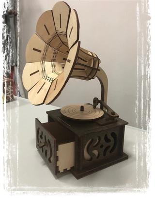 Интересный макет 3D-модель граммофона для лазерной резки по дереву