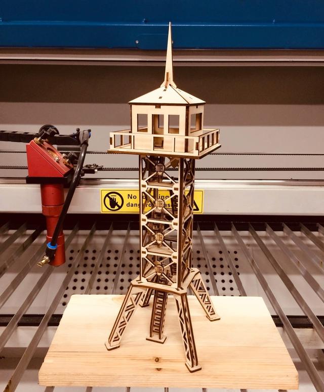 Макет 3D-модель деревянной наблюдательной вышки для лазерной резки