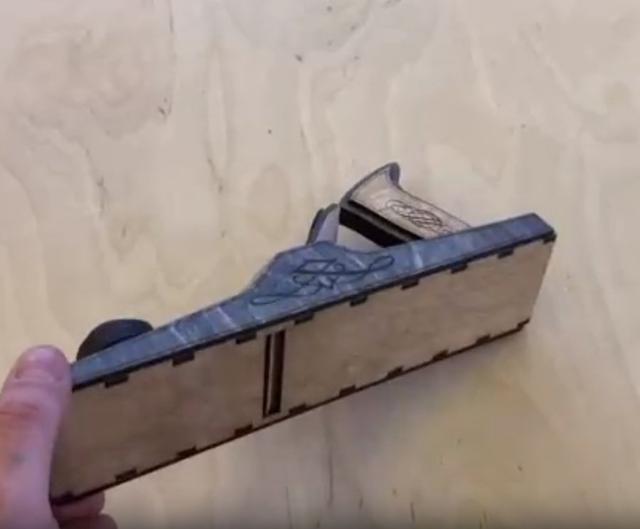 Макет 3D-модель ручного деревянного рубанка для лазерной резки — изображение 3