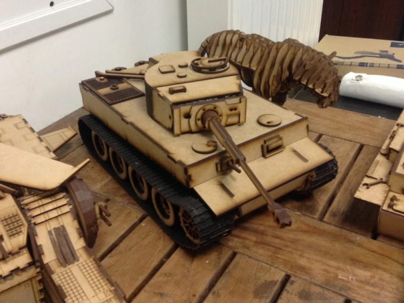 Макет 3D-модель танка Tiger E для лазерной резки файл SVG