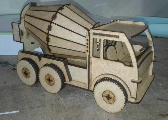 Макет 3D-пазл в виде грузовика-цементовоза для лазерной резки — изображение 1