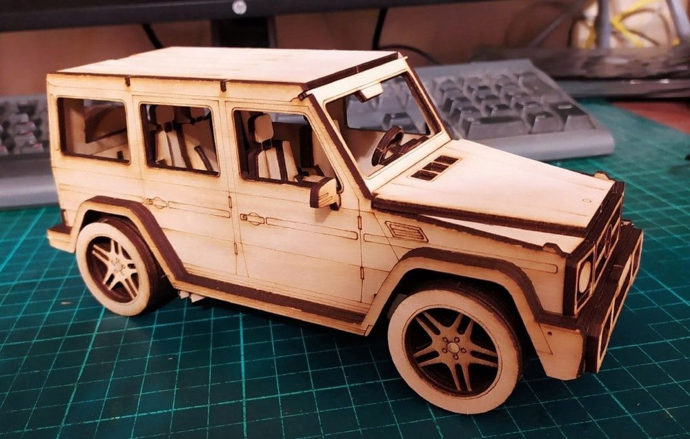 Макет 3D-пазл в виде джипа для лазерной резки с инструкцией по сборке файл dxf