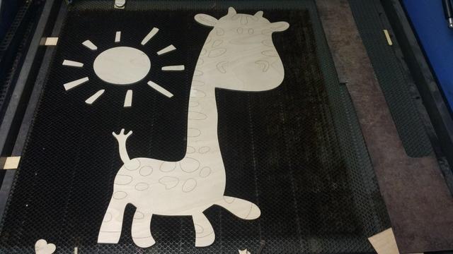 Макет Giraffe and sun decor for nursery drawing for laser cutting 800 mm 6 mm — изображение 1